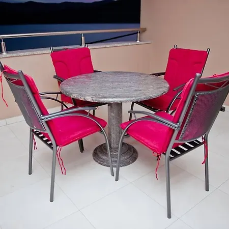 Apartment Domane Nenad