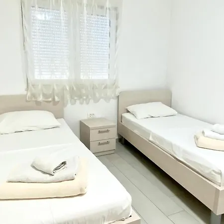 Apartment Domane Nenad