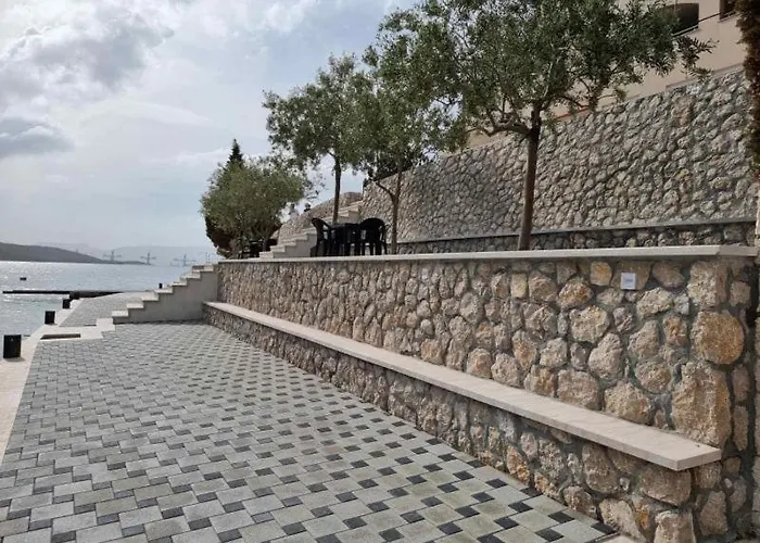 Apartamento Domane Nenad Neum